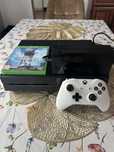 Konsola XBOX One 500 GB + pad + gra + okablowanie