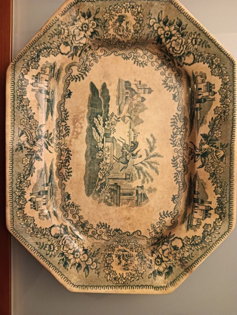 Travessa	Porcelana Antiga e Rara  - Estátua	GILMAN & C.ta  SACAVÉM*