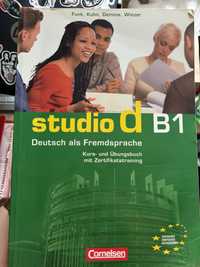 Книга Studio D