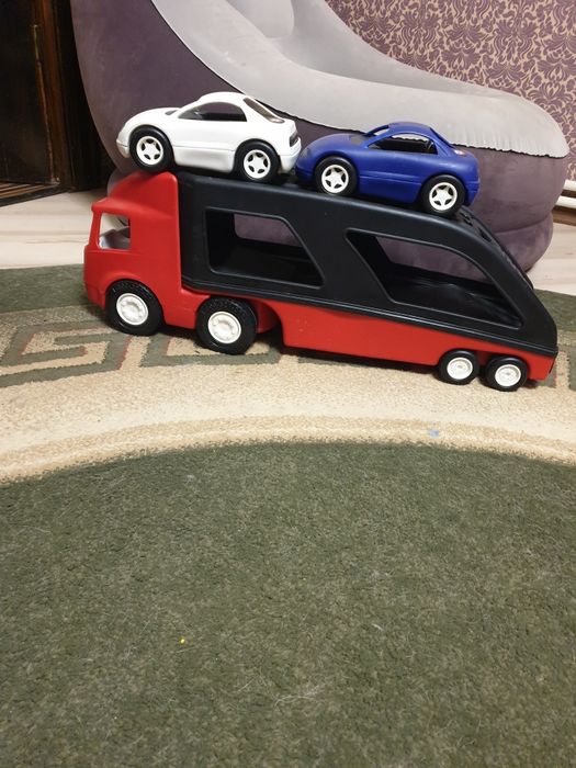 Машина дитяча іграшка