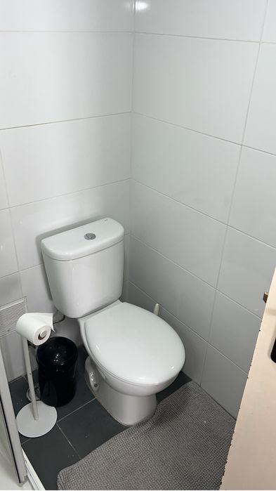 Quarto suite aluga se Novembro