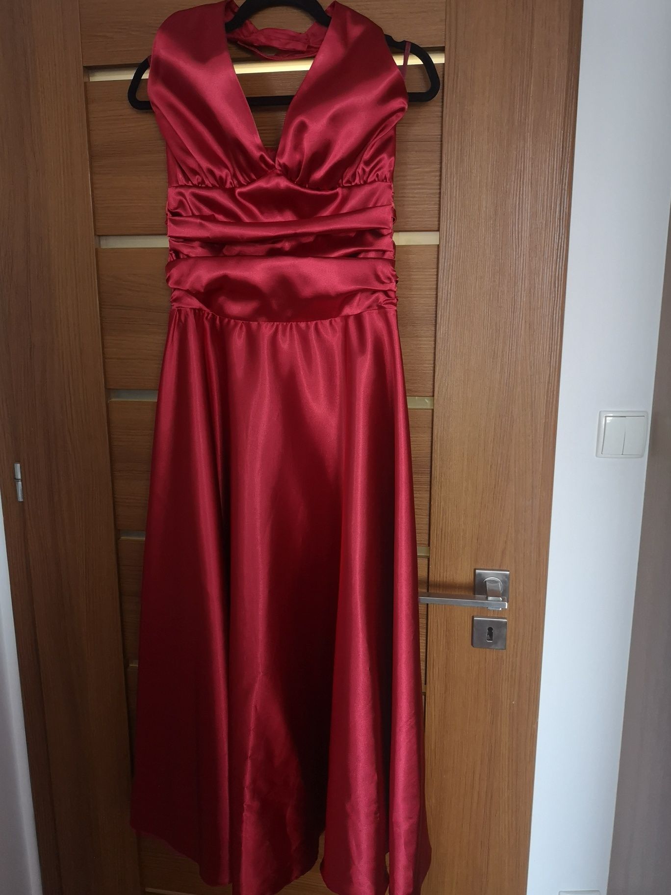 Elegancka sukienka 40 kolor czerwony