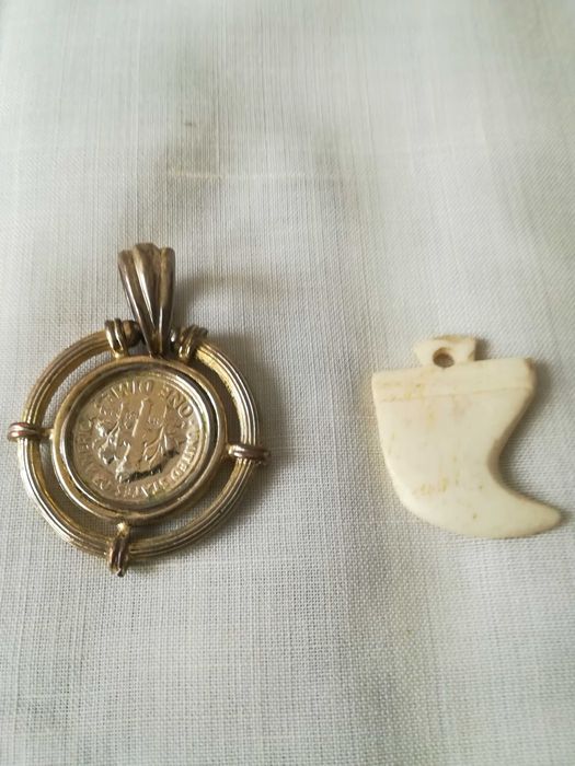 Pregadeiras e pendentes