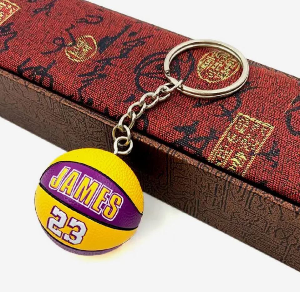 James lebron 23 lakers breloczek