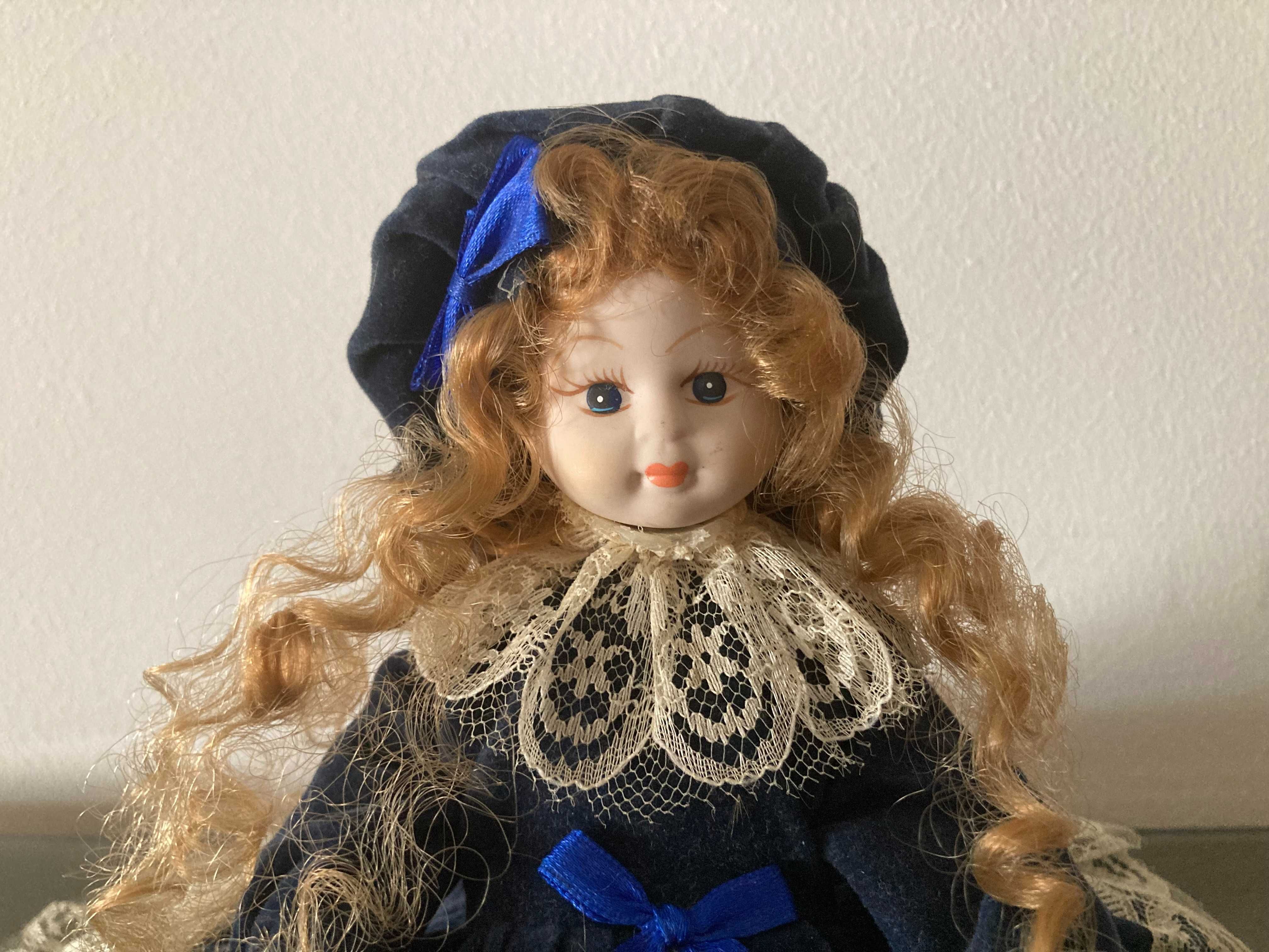 Boneca de porcelana