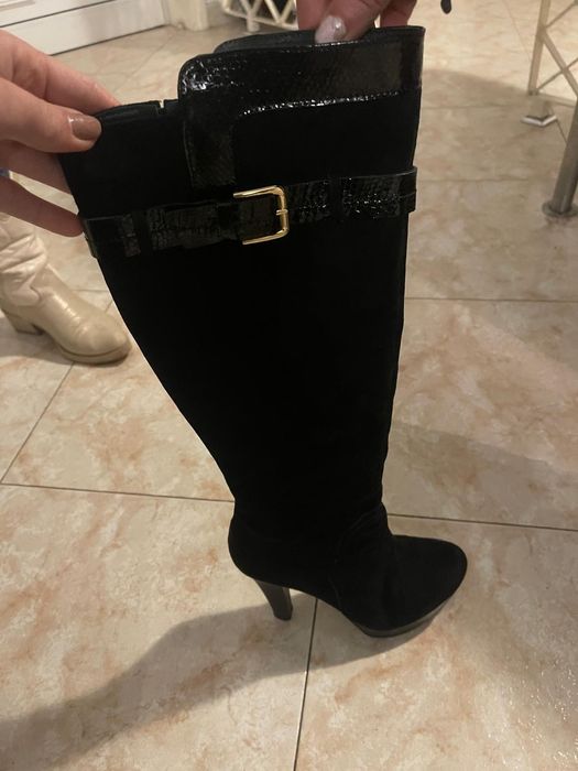 Vende se botas completamente novas, usadas uma vez, sem marcas de uso