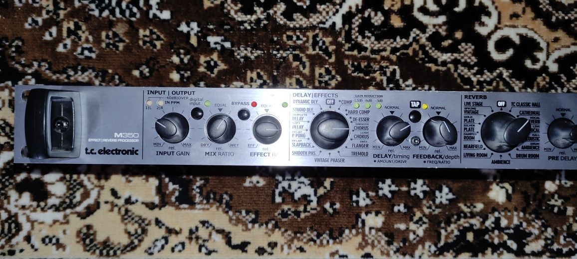 Процессор эффектов t.c. electronic M350 (б/у) требует ремонта)