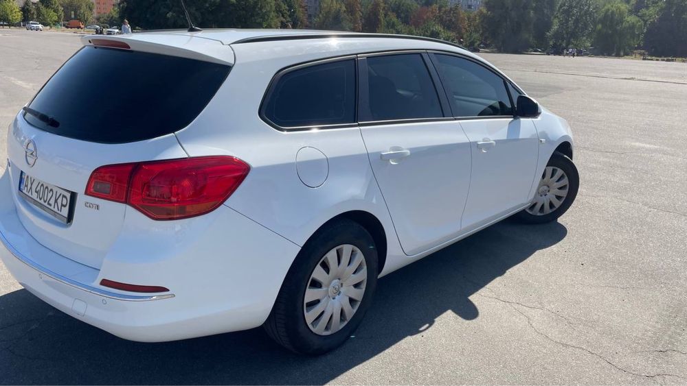 Opel Astra J  Sports Tourer