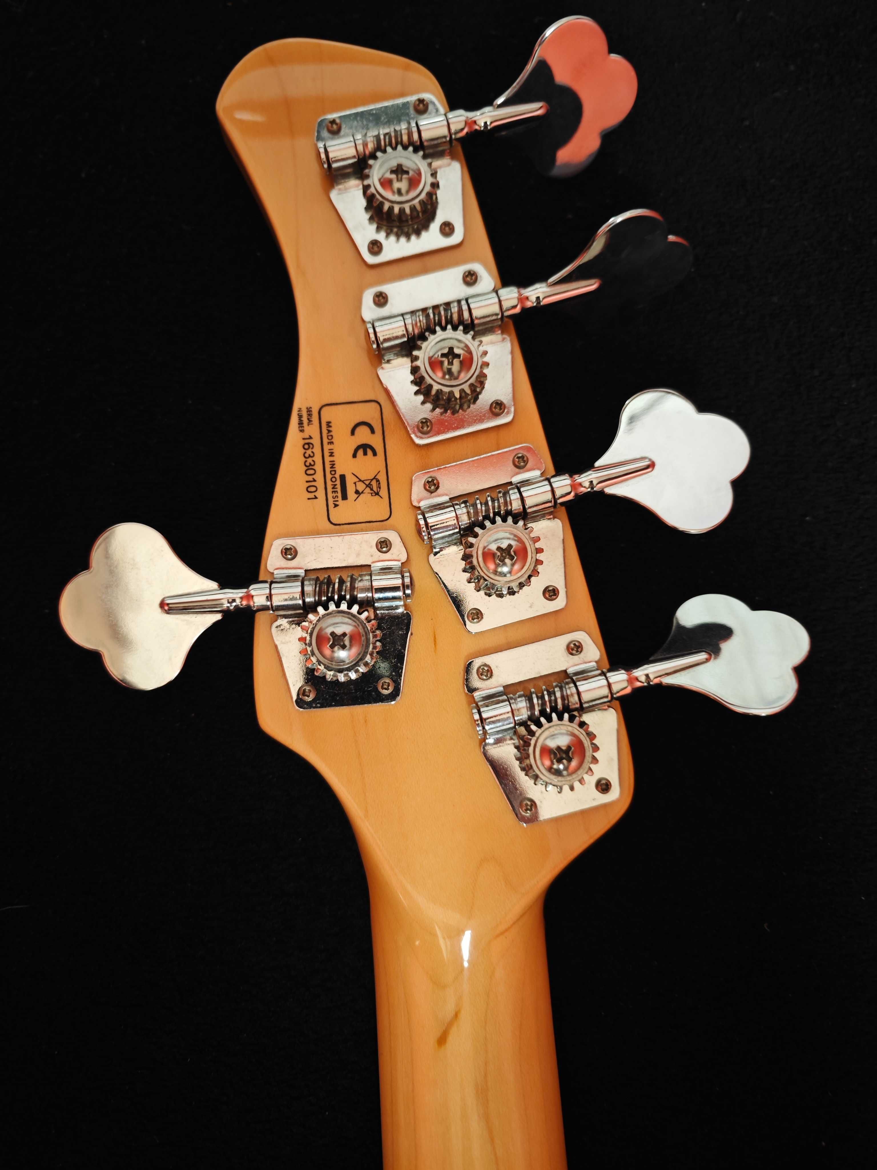 Gitara basowa Marcus Miller Sire V7 Vintage jazz bas 5 strun biały