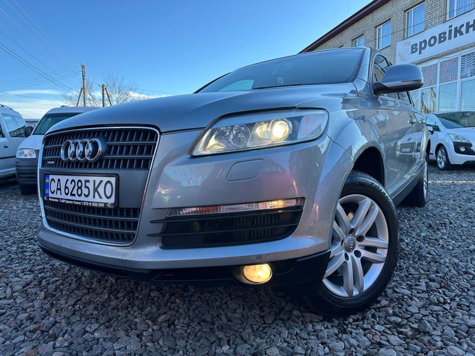 Продам авто Audi Q7