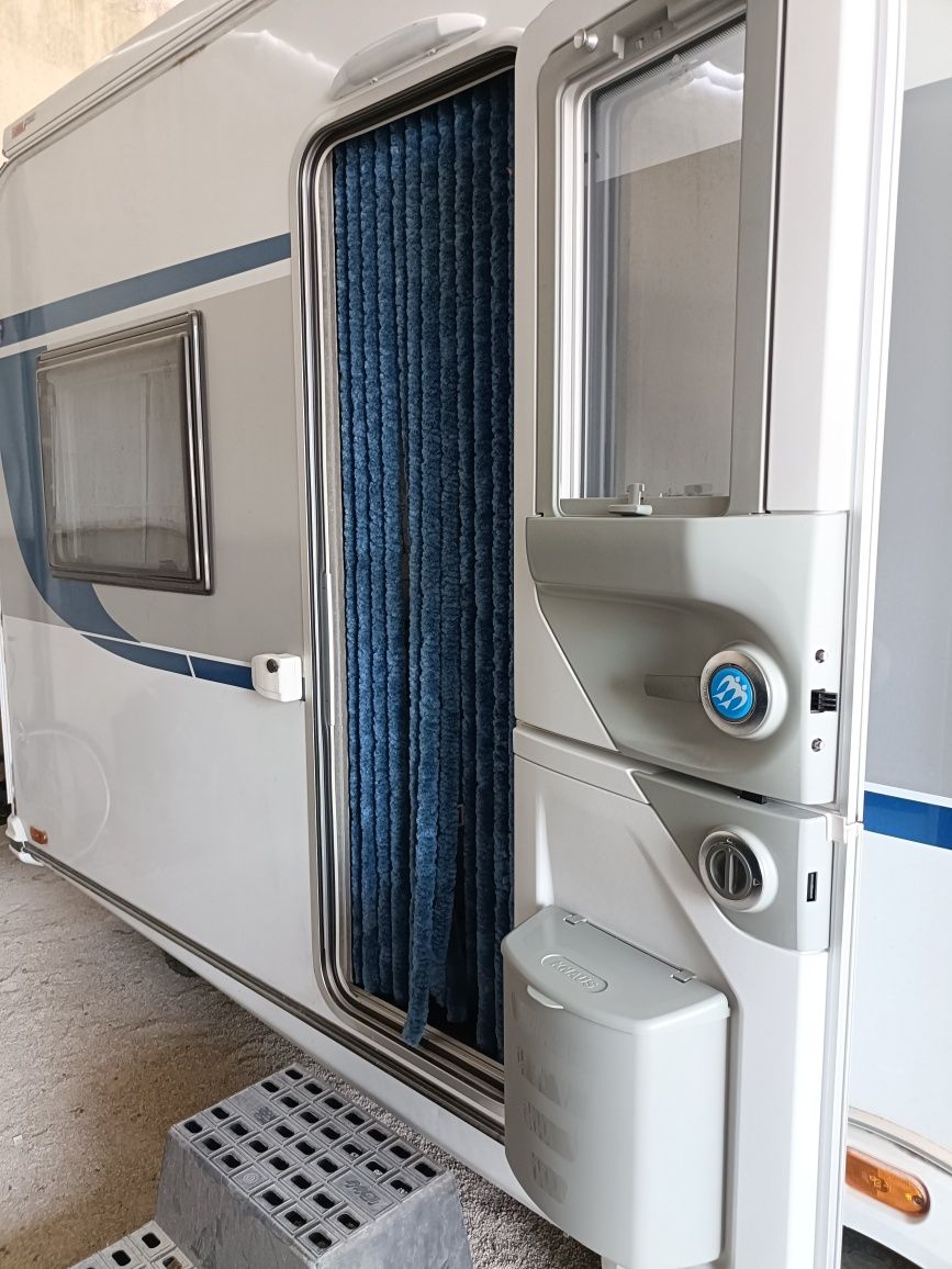 Caravana knaus semi nova
