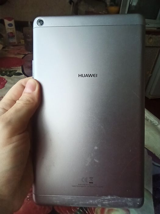 Планшет Huawei MediaPad T3 8" LTE рабочий трещины на экране опис читат