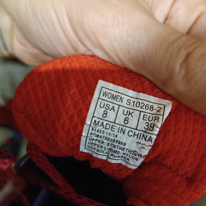 Buty Saucony sportowe do biegania treningowe roz,39,
2. Spodnie McKinl