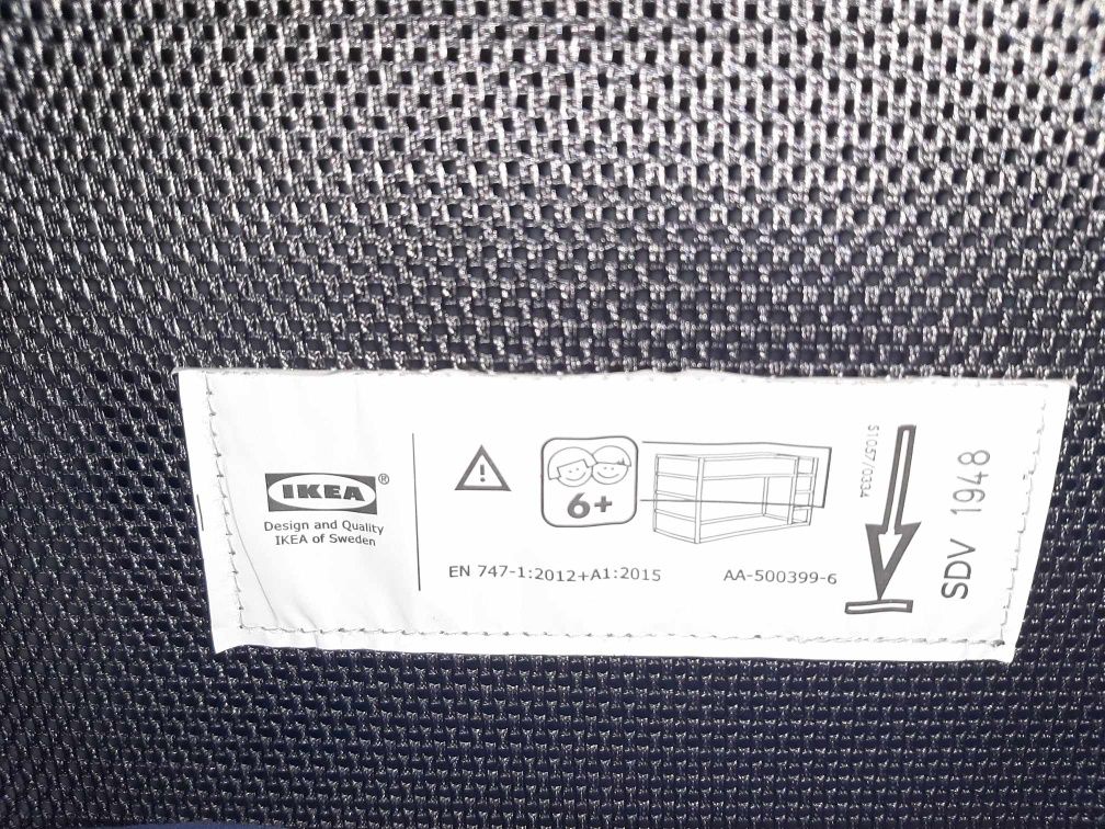Łóżko piętrowe Ikea Tuffing z materacem