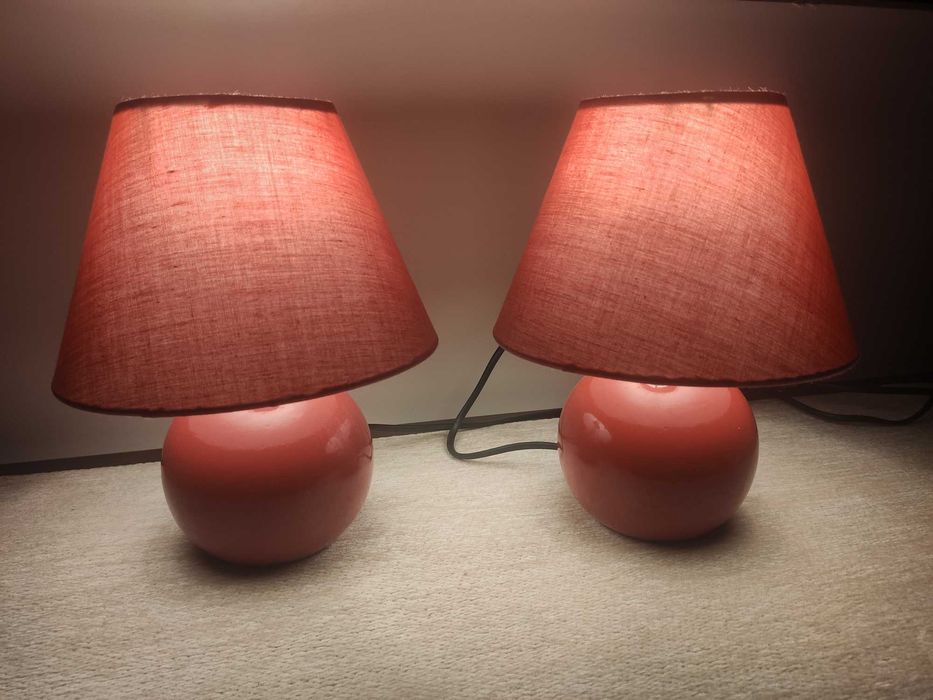 Vendo 2 Candeeiros pequenos em muito bom estado. (Ler descrição)