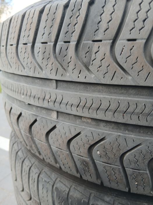 Opony 4 szt. wielosezonowe Pirelli 205/55 R16, 91V