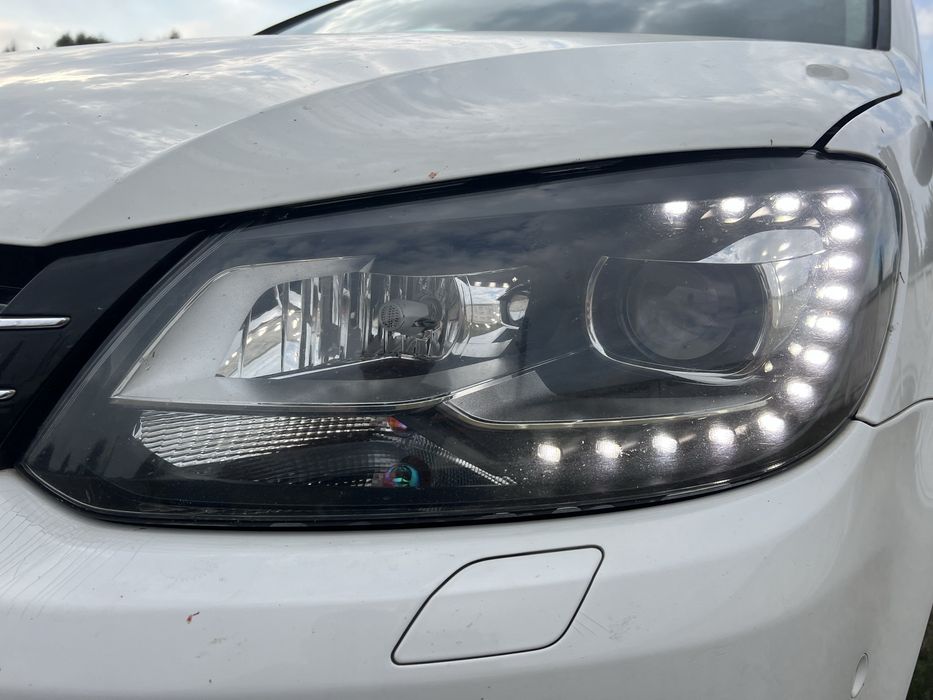 Фара ліва фара права лед ксенон led vw touran фольксваген туран тауран