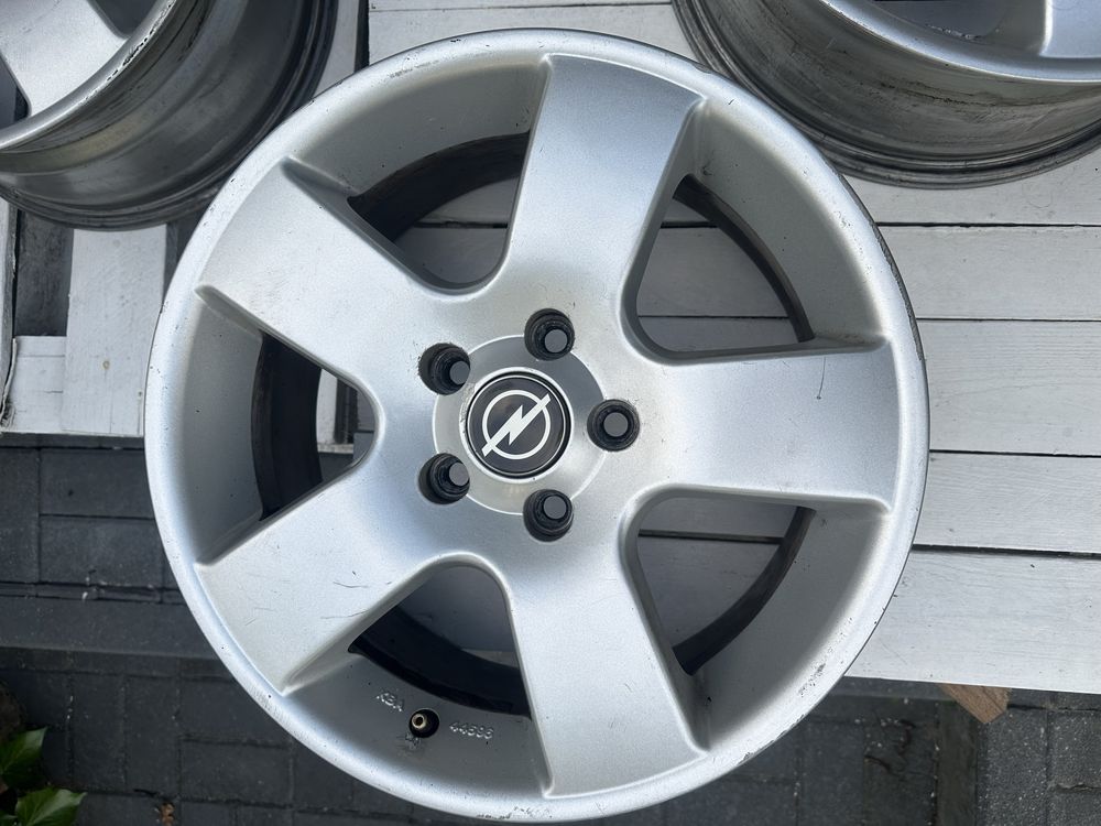 4 Koła aluminiowe 5x110/7JX16H2/ ET42 Opel Astra