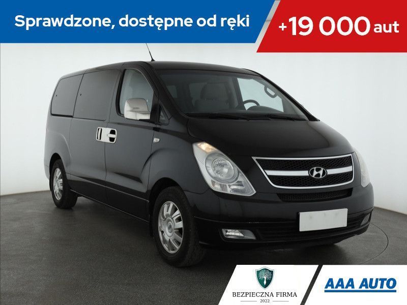 Hyundai H-1 2.5 CRD Travel, 8 miejsc, Klimatyzacja