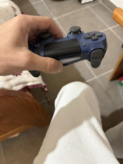 Vendo ps4 com monitor