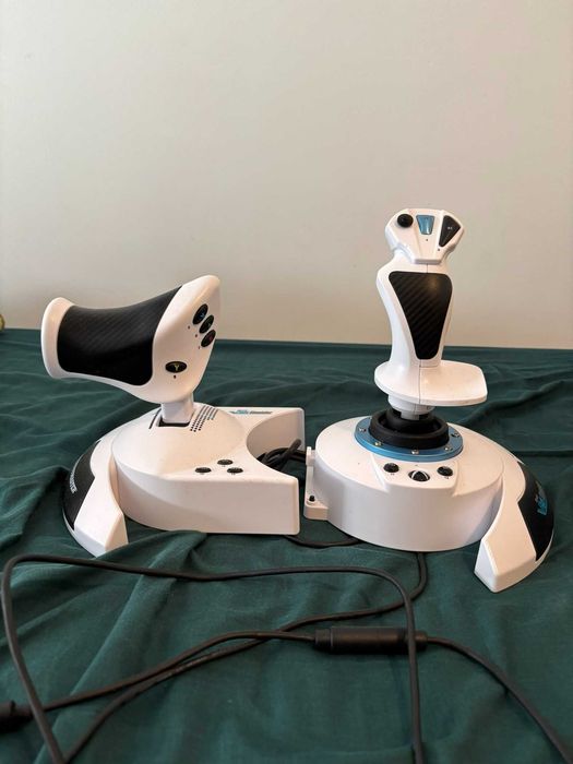 Thrustmaster Fly Simulator T.Flight Hotas  Edition Xbox e PC