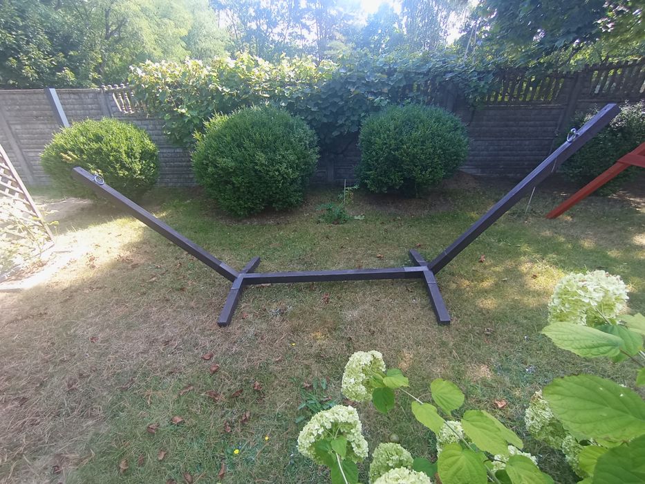 Hamak stelaż drewniany.