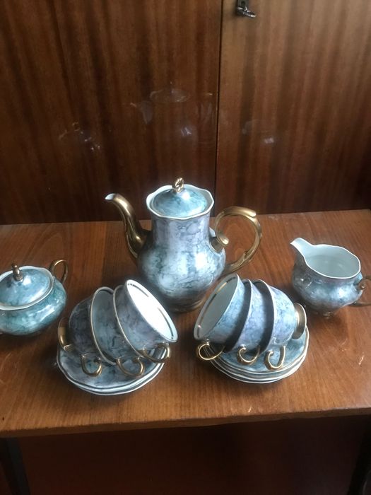 Кавовий сервіз на 6 персон.