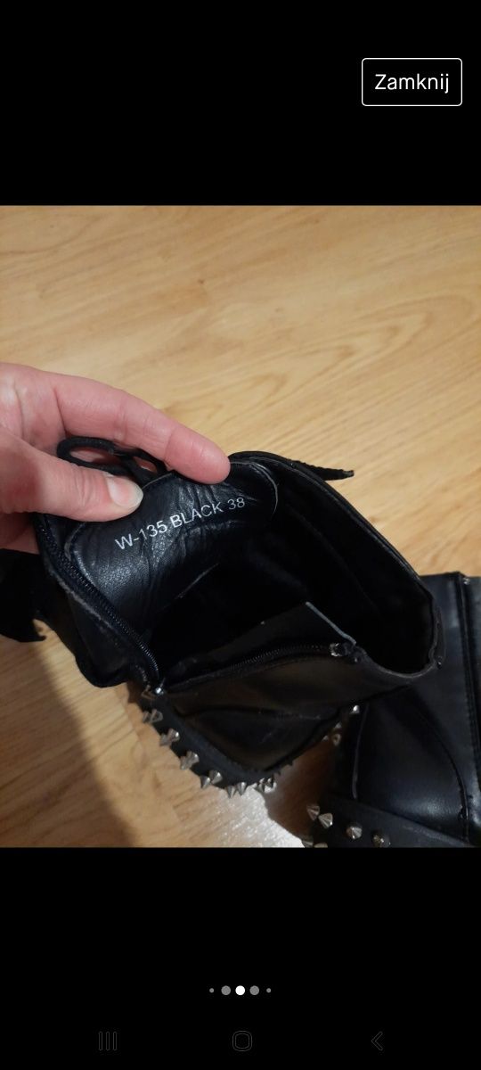 Buty z ćwiekami 38