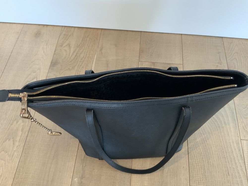 Torebka DKNY typu shopper