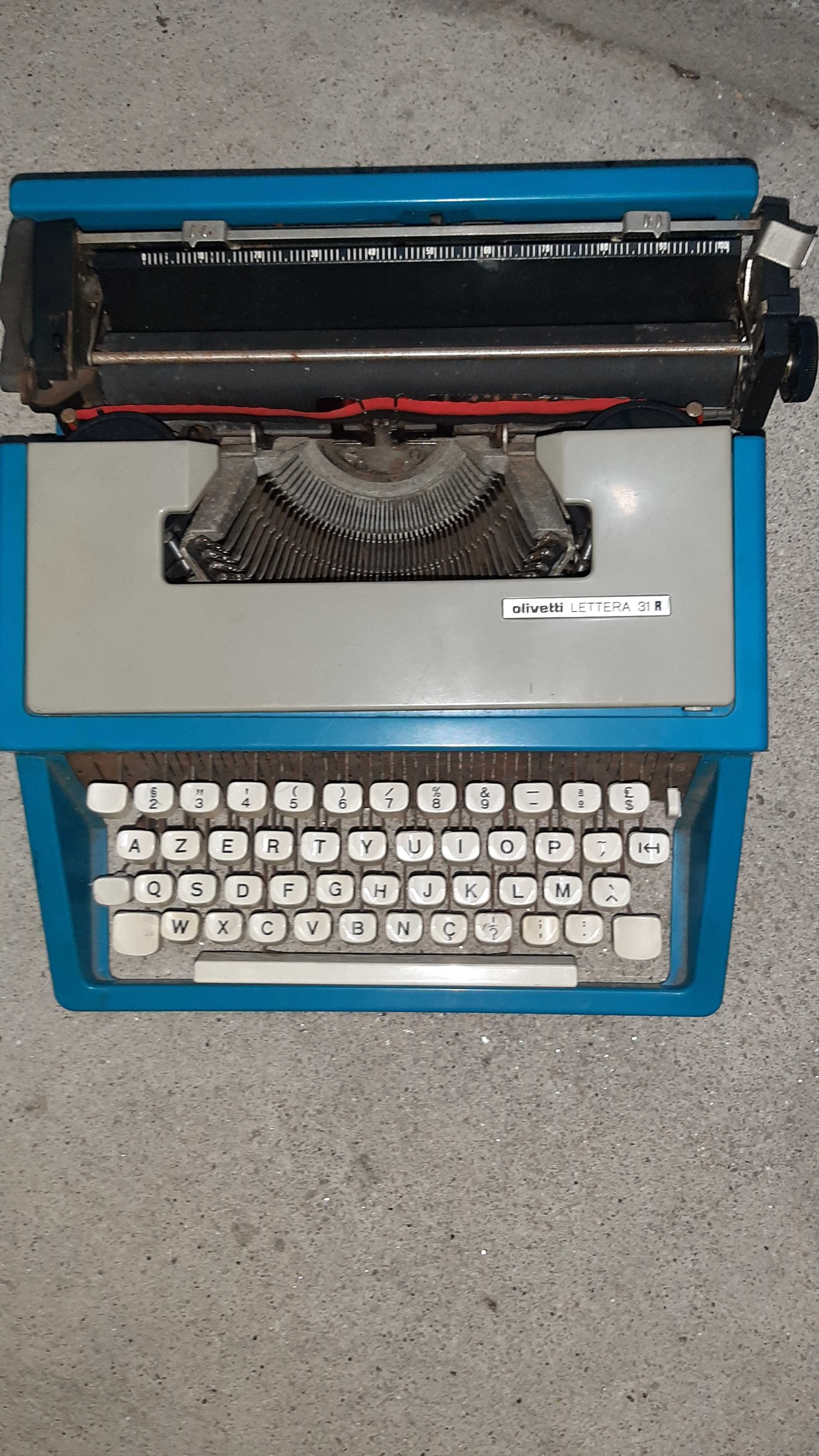 Máquina escrever Olivetti Lettera