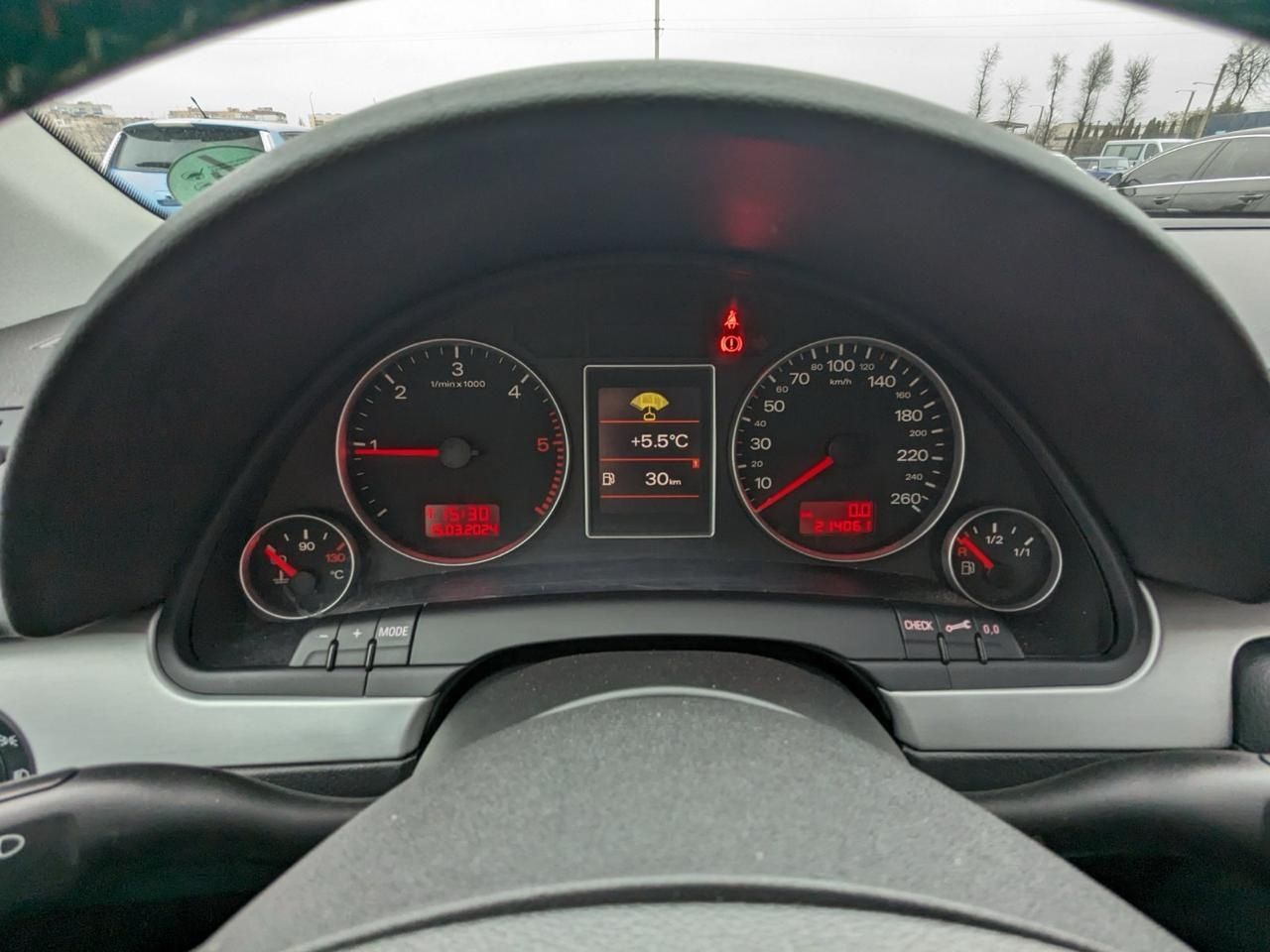 Audi   авант  а4