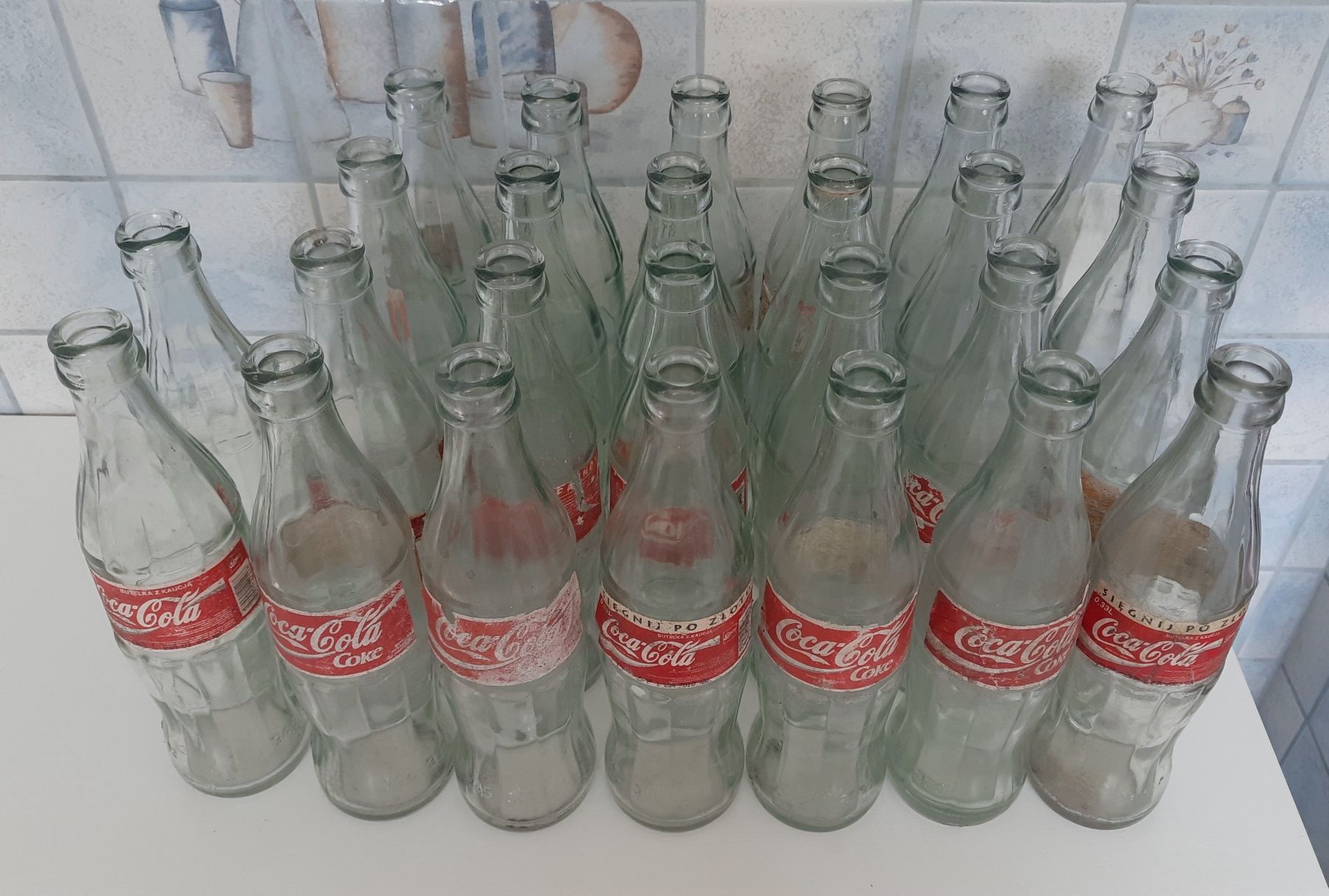 Butelki kolekcjonerskie Coca-Cola 330ml 26 szt.