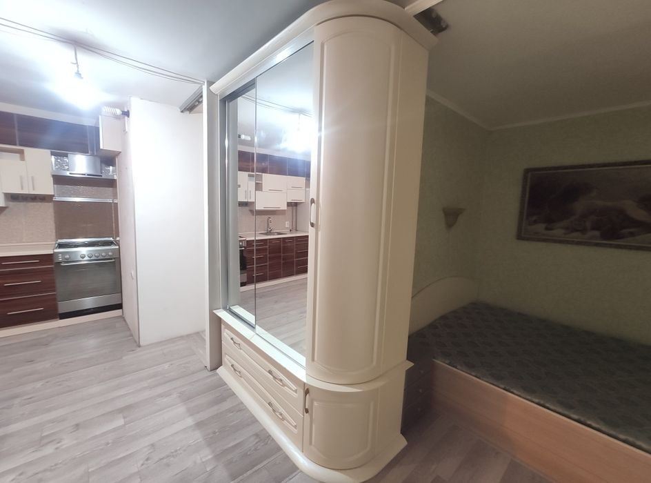 Здається 1к.кв.на Червоній горі