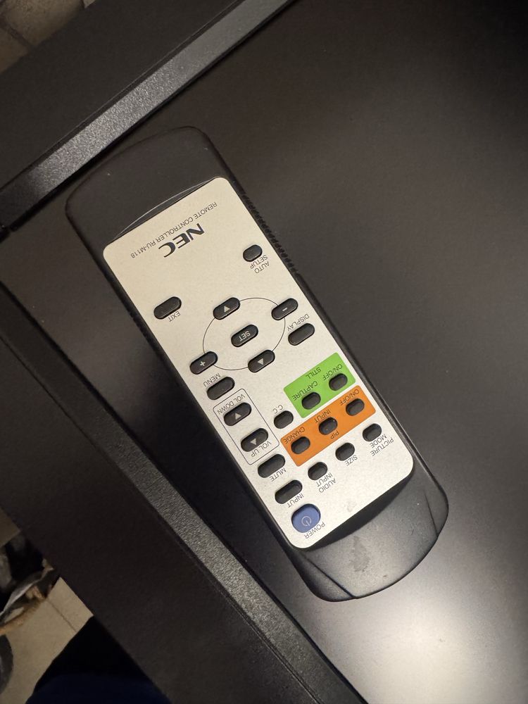 Telewizor tv ekran monitor profesjonalny 32 cale