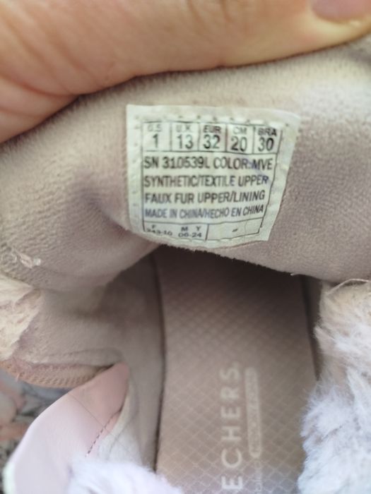 Buty dla dziewczynki sezon jesień -zima Skechers róż 32.