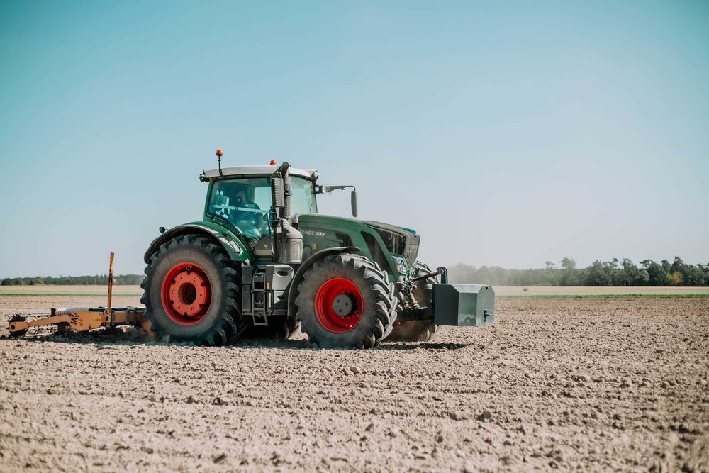 Wynajem ciągnika rolniczego Fendt/John Deere/Massey Ferguson