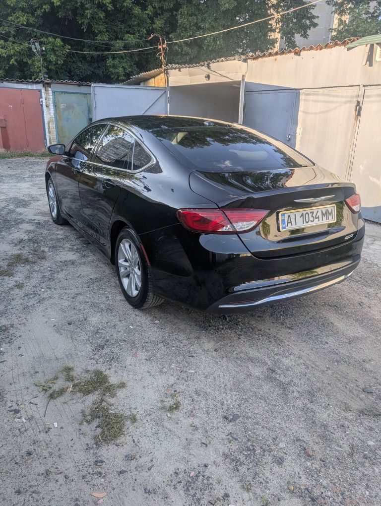 Авто Chrysler 200