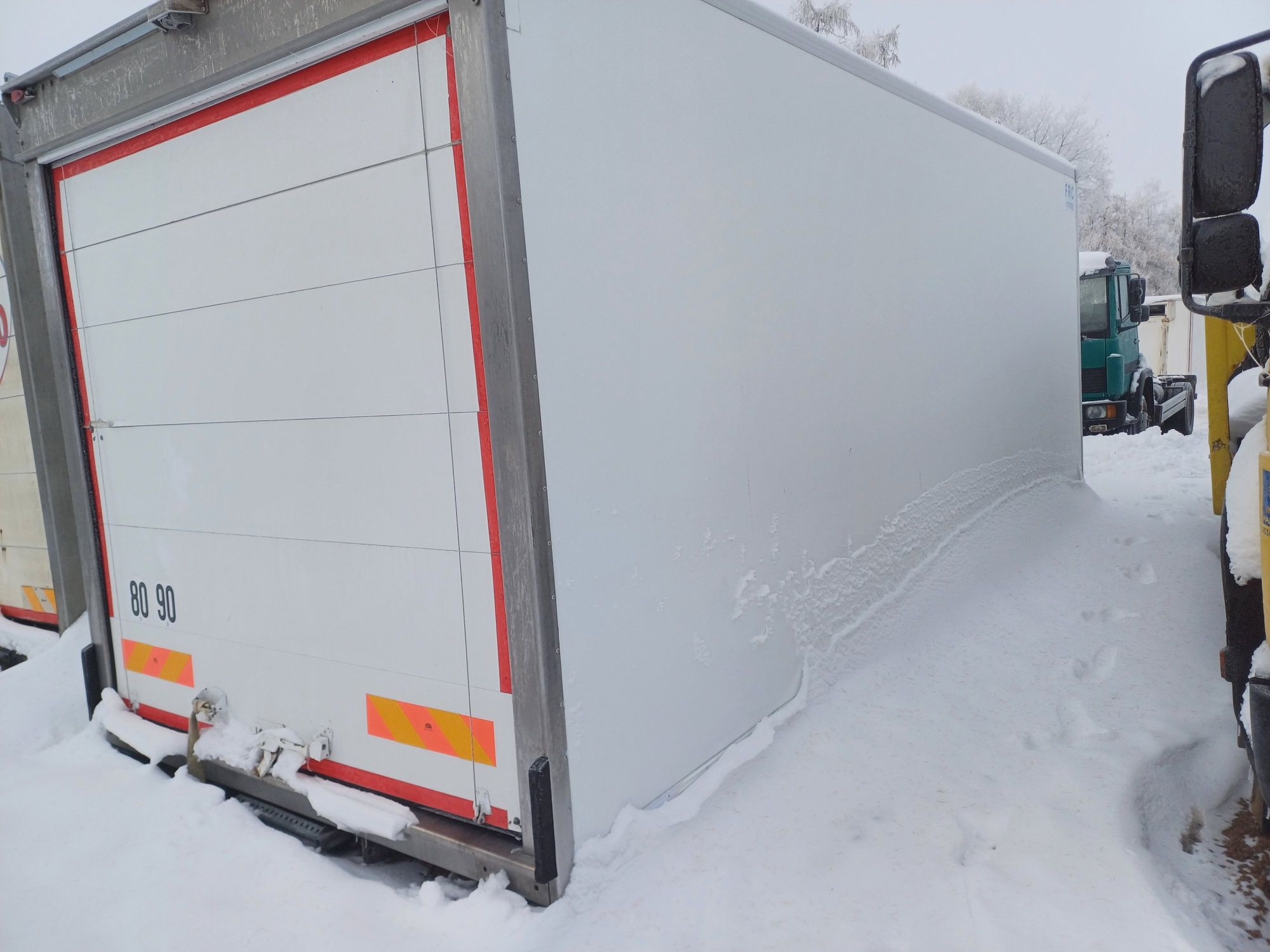 Chłodnia Kontener 6.5m ładny czysty z transportem transportem
