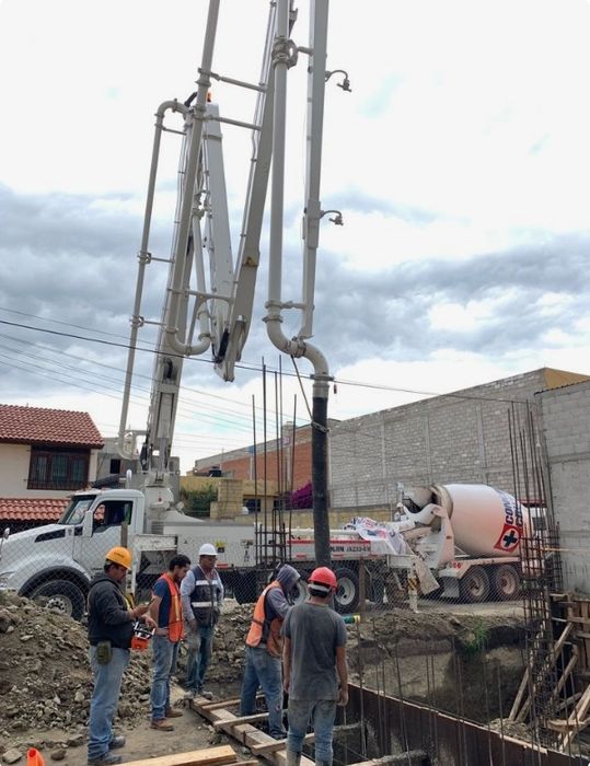 БЕТОН. БЕТОНОНАСОС. Купить бетон в Бородянке. Бетон с завода недорого.