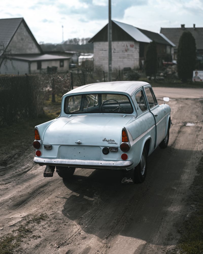 Ford Anglia 106E