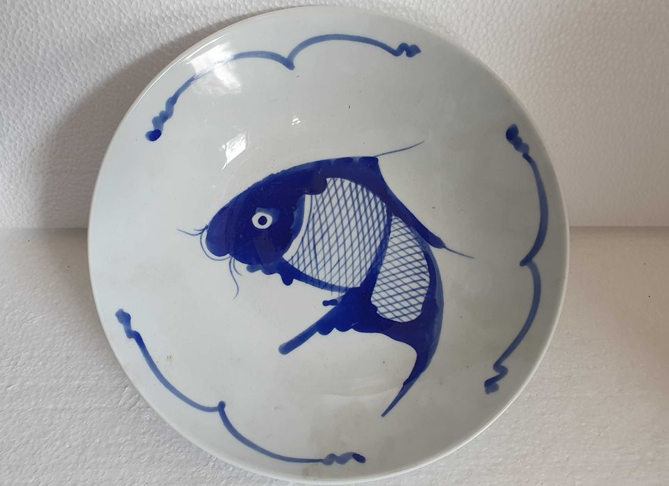 Serviço de 6 Peças: Prato, Taça e 4 Talheres antigos - China