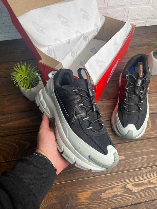 45 (29 см.) Nike Vomero Roam найк вомеро ром 5 білі кросівки вумеро