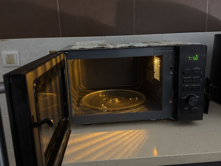 Microondas semi novo