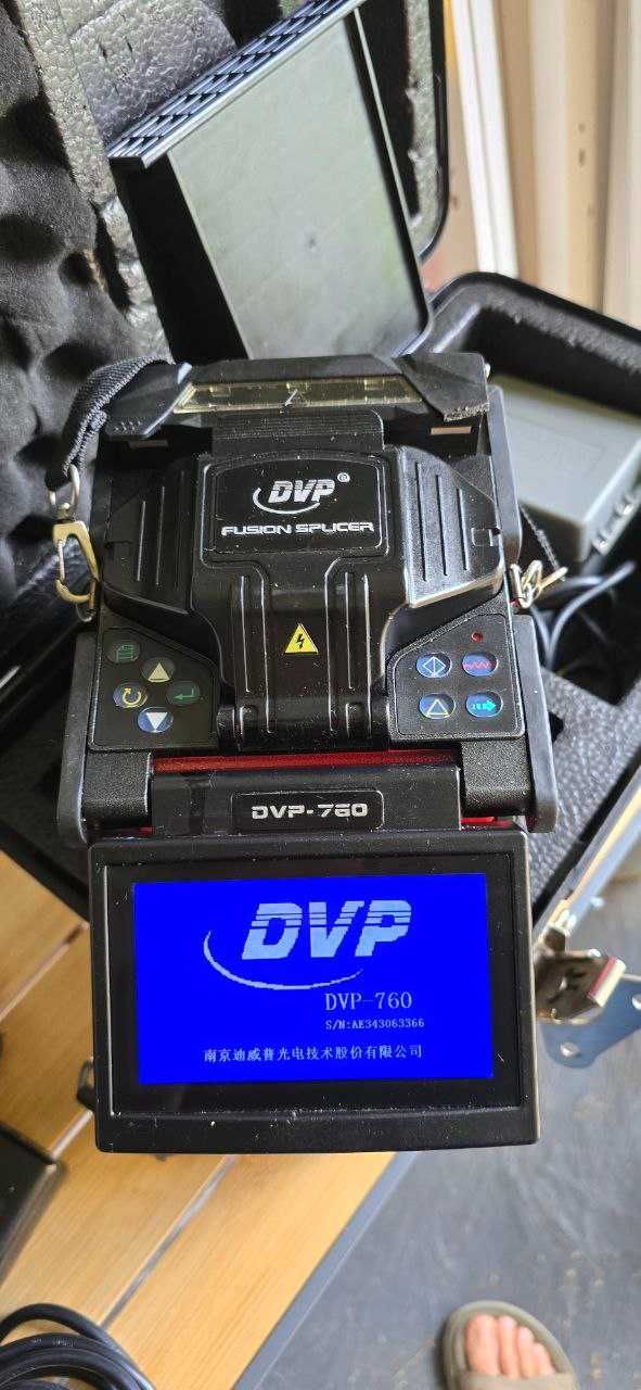 Sprzedam spawarkę światłowodową DVP-760