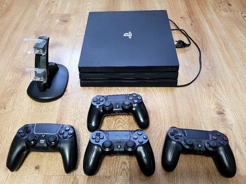 Ps4 pro 1tb 4 pady
