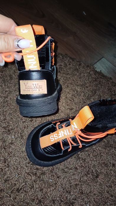 Продам угги 26 размер