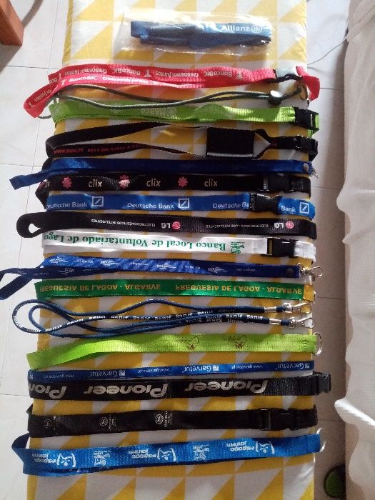 Colecção de fitas porta-chaves