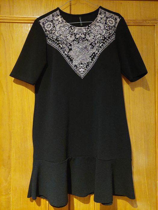 Vestido preto stradivarius