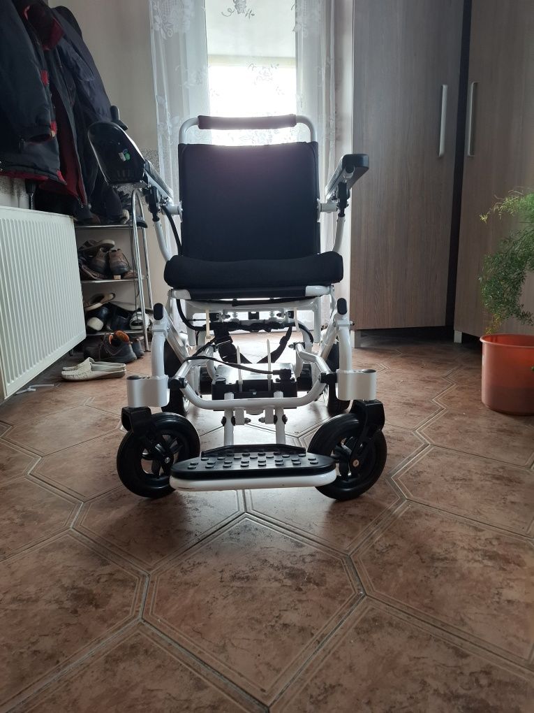 Wózek inwalidzki elektryczny