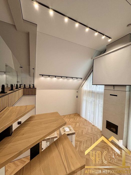 Таунхаус з новим ремонтом та газом! БЕЗ КОМІСІЇ!